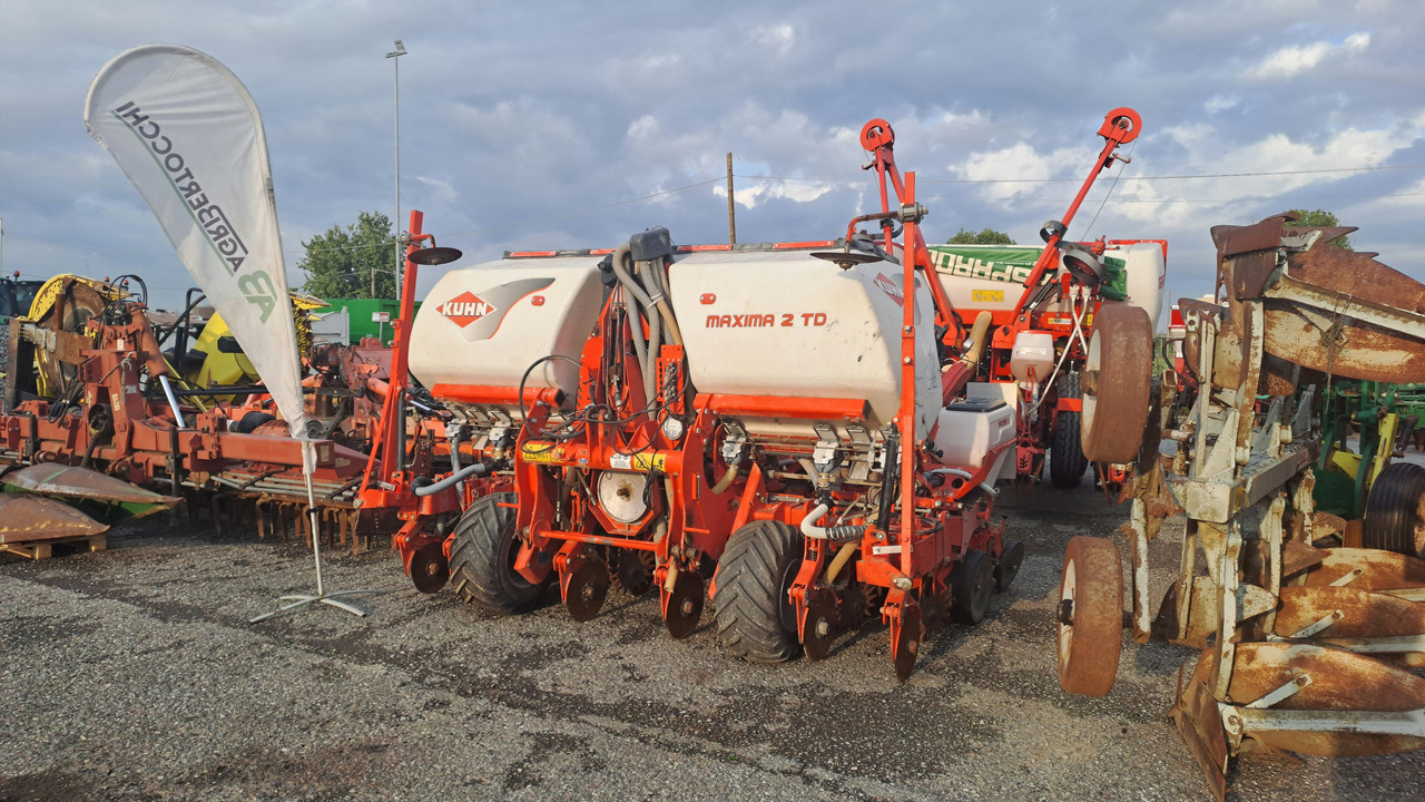 SEMINATRICE DI PRECISIONE KUHN MAXIMA 2 TD - Sejalnica: slika 2 SEMINATRICE DI PRECISIONE KUHN MAXIMA 2 TD - Sejalnica: slika 2