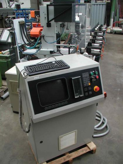 ELU Elumatec SBZ 130/01 - CNC-Bearbeitungszentren - vertikal - CNC obdelovalni center: slika 1 ELU Elumatec SBZ 130/01 - CNC-Bearbeitungszentren - vertikal - CNC obdelovalni center: slika 1
