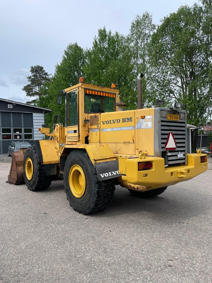 Kolesni nakladalec Volvo L120B: slika 6