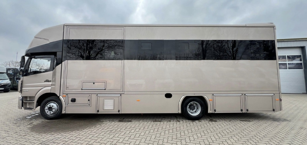 MERCEDES-BENZ Atego 1530 xl - Tovornjak za prevoz konj: slika 1 MERCEDES-BENZ Atego 1530 xl - Tovornjak za prevoz konj: slika 1