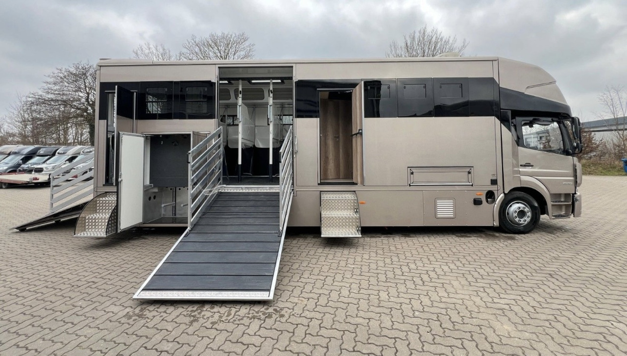 MERCEDES-BENZ Atego 1530 xl - Tovornjak za prevoz konj: slika 5 MERCEDES-BENZ Atego 1530 xl - Tovornjak za prevoz konj: slika 5