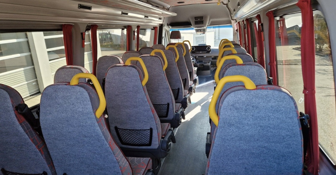 Nov Minibus, Potniški kombi Mercedes Benz Sprinter 515 CDI ADA Systeme 22 sitze: slika 17