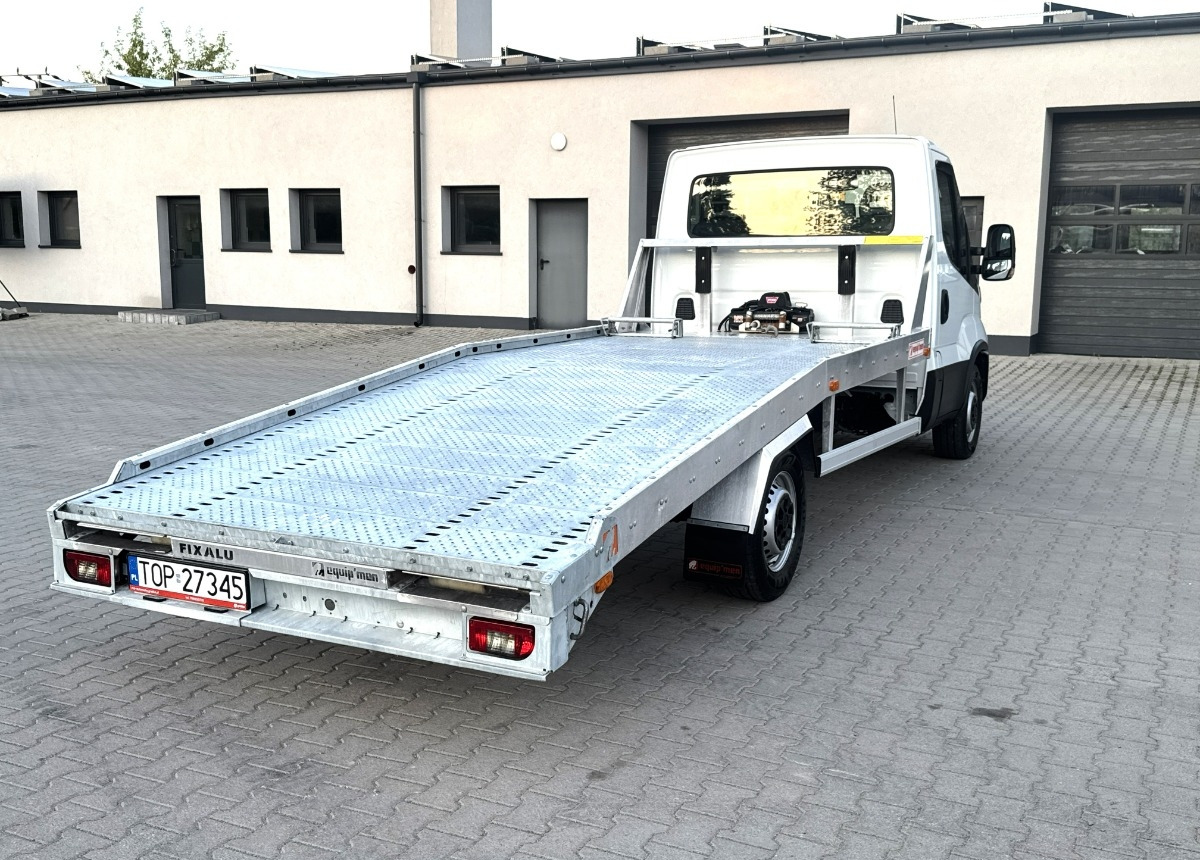 Tovornjak avtotransporter Iveco Daily 3.0 160KM Rok 2022 55 tys km przebiegu AUTOLAWETA Najazd laweta: slika 19