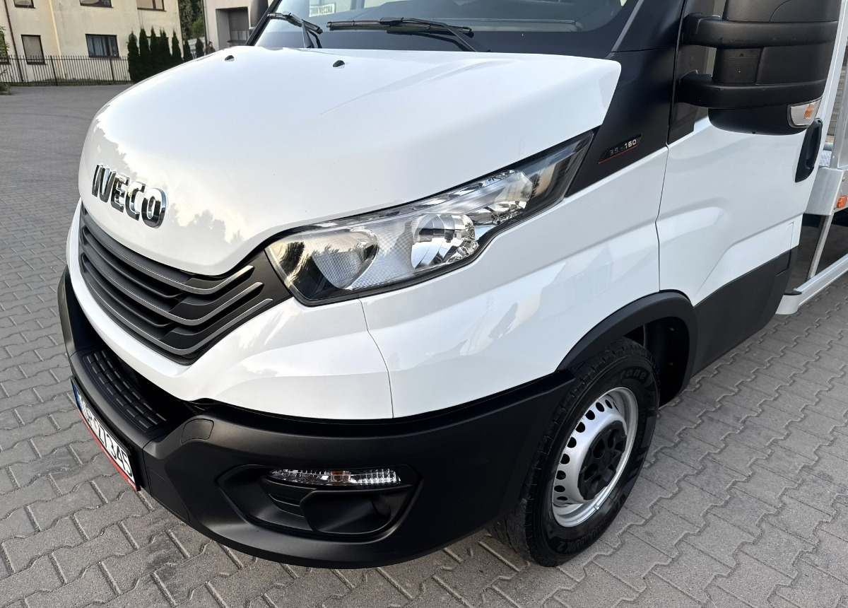Tovornjak avtotransporter Iveco Daily 3.0 160KM Rok 2022 55 tys km przebiegu AUTOLAWETA Najazd laweta: slika 11