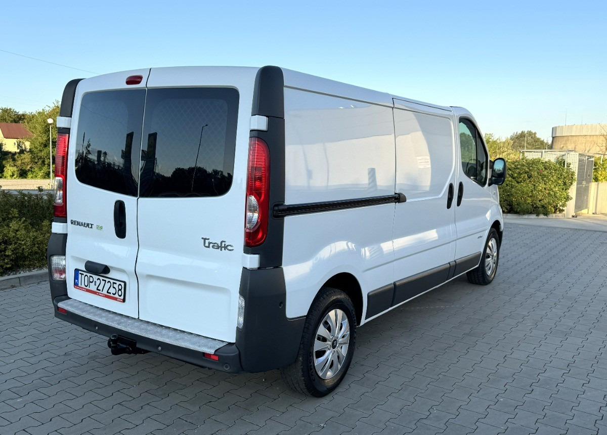 Renault Trafic 2.0 DCI 115KM LONG 2012 Rok Klimatyzacja Nawigacja BEZWYPADKOWY - Furgon: slika 4 Renault Trafic 2.0 DCI 115KM LONG 2012 Rok Klimatyzacja Nawigacja BEZWYPADKOWY - Furgon: slika 4
