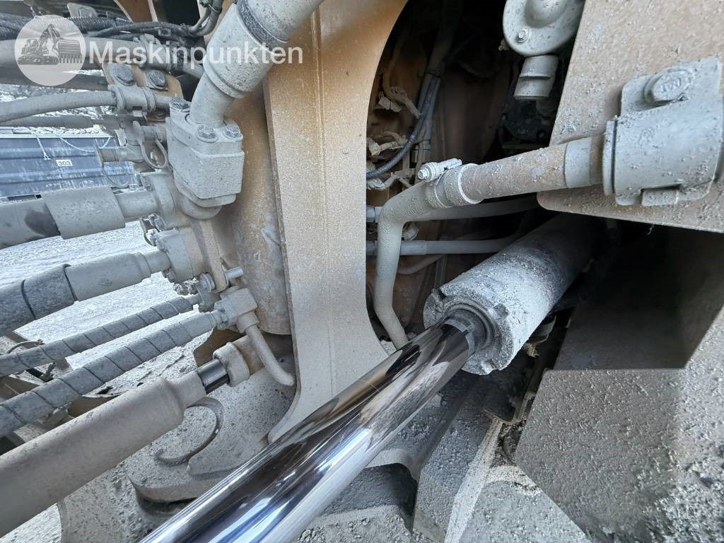 Kolesni nakladalec CAT 982 M: slika 25