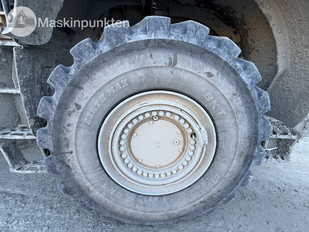 Kolesni nakladalec CAT 982 M: slika 46