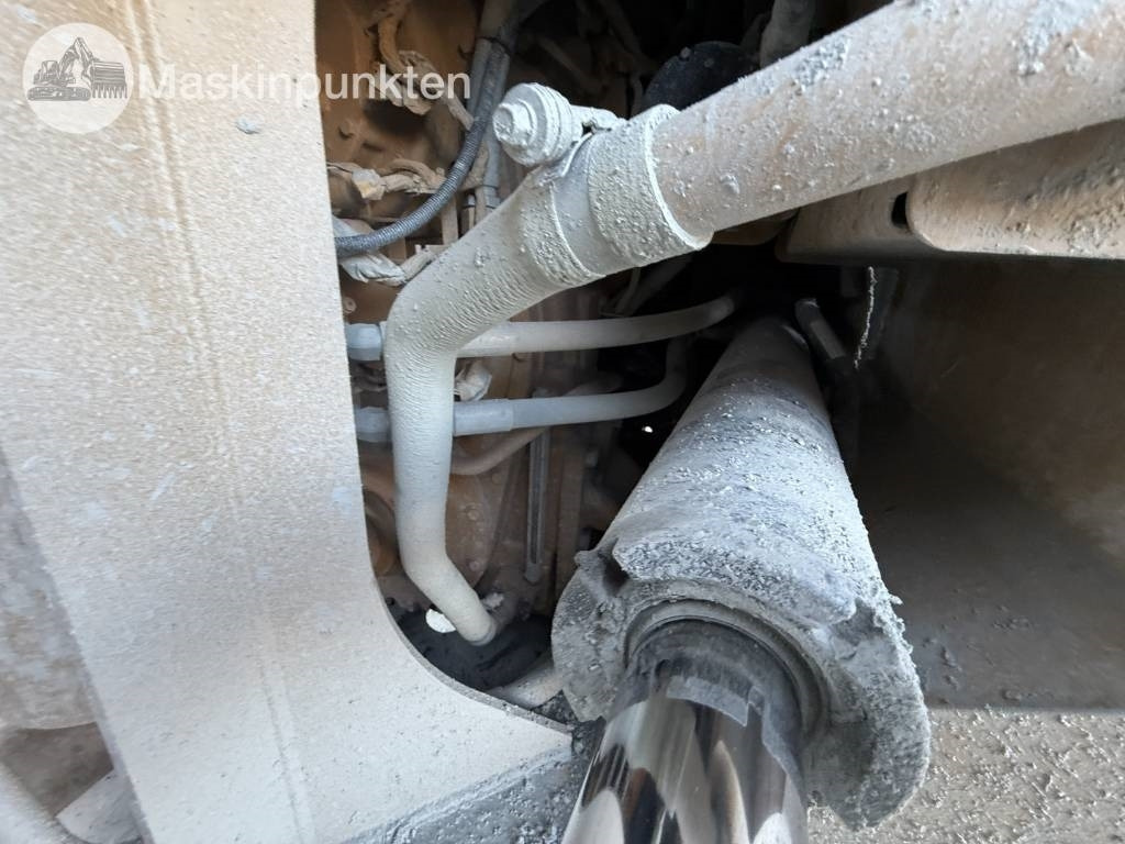 Kolesni nakladalec CAT 982 M: slika 26