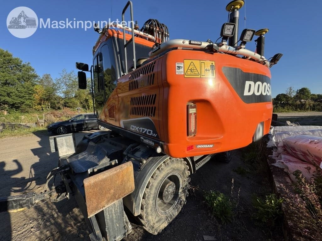 Doosan DX 170 W-5 + Tippvagn + Redskap - Bager na kolesih: slika 3 Doosan DX 170 W-5 + Tippvagn + Redskap - Bager na kolesih: slika 3
