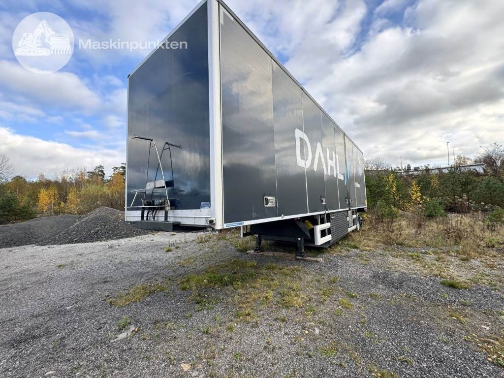 HFR 1 axlad semitrailer med truck! - Polprikolica zabojnik: slika 2 HFR 1 axlad semitrailer med truck! - Polprikolica zabojnik: slika 2