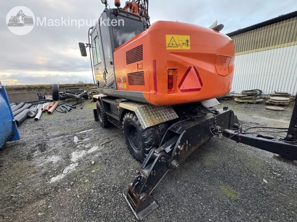 Hitachi ZX 140 W-3 Med vagn och redskap! - Bager na kolesih: slika 2 Hitachi ZX 140 W-3 Med vagn och redskap! - Bager na kolesih: slika 2