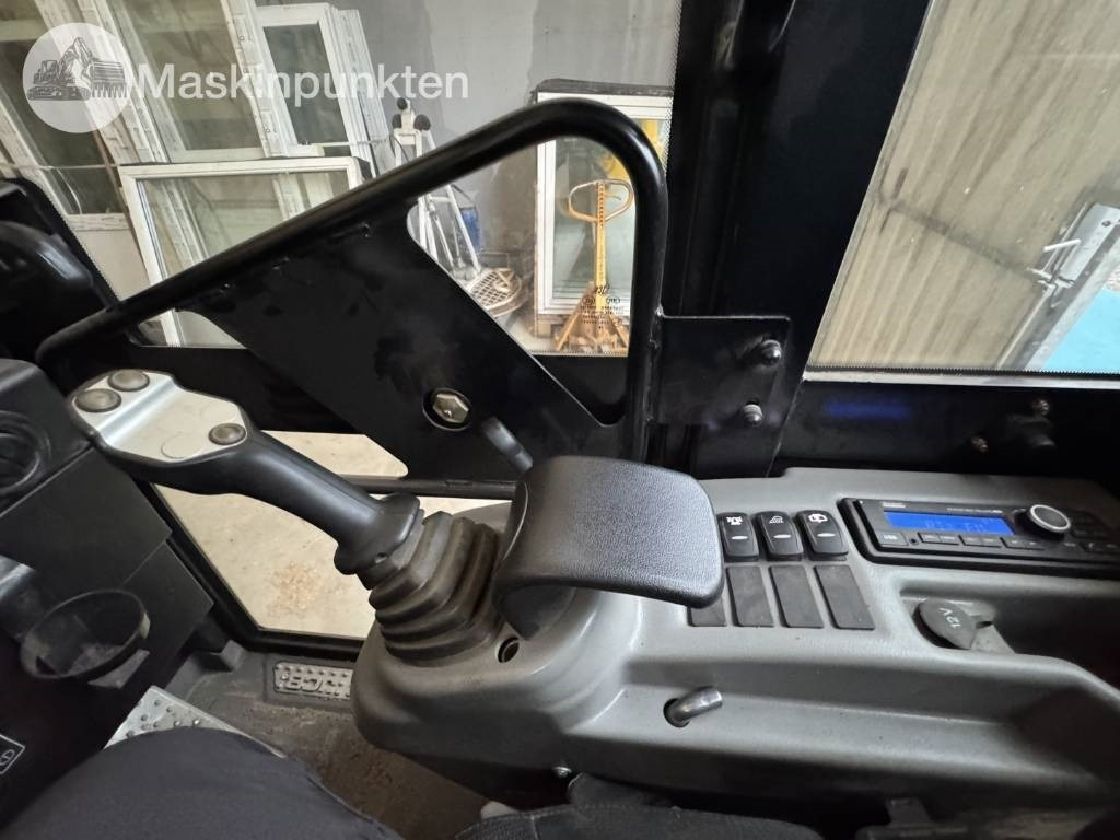 JCB 403 lizing JCB 403: slika 44 JCB 403 lizing JCB 403: slika 44