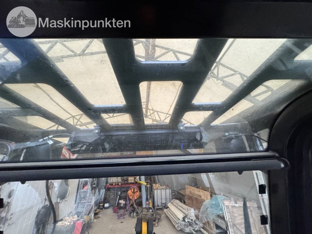 JCB 403 lizing JCB 403: slika 46 JCB 403 lizing JCB 403: slika 46