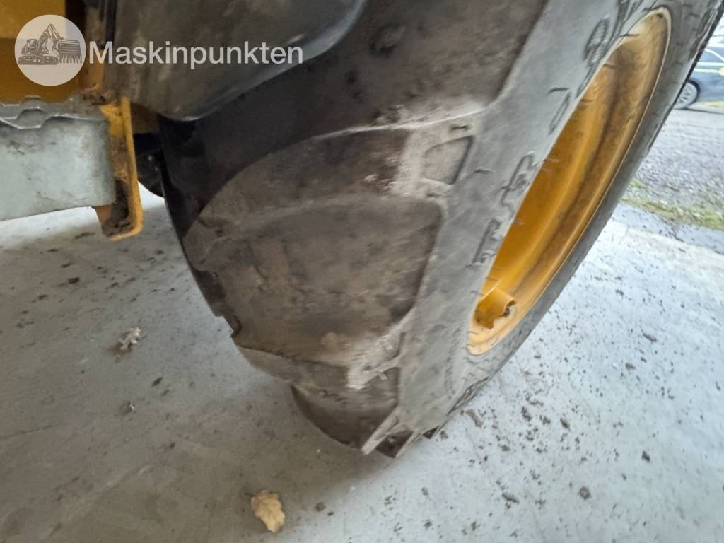 JCB 403 lizing JCB 403: slika 11 JCB 403 lizing JCB 403: slika 11