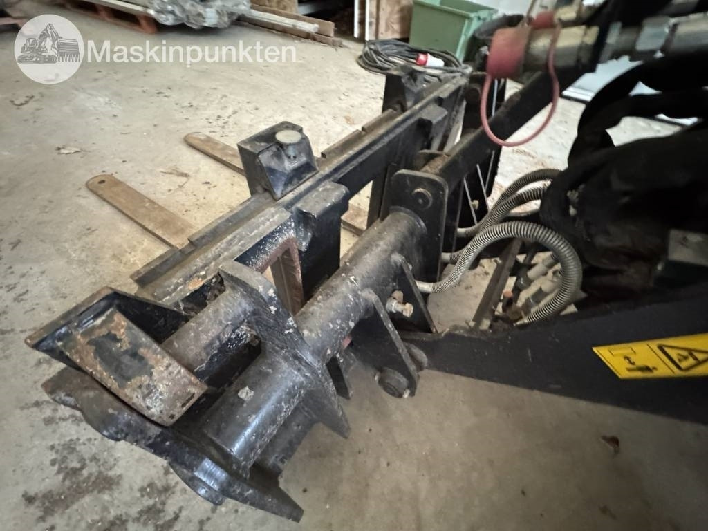 JCB 403 lizing JCB 403: slika 27 JCB 403 lizing JCB 403: slika 27