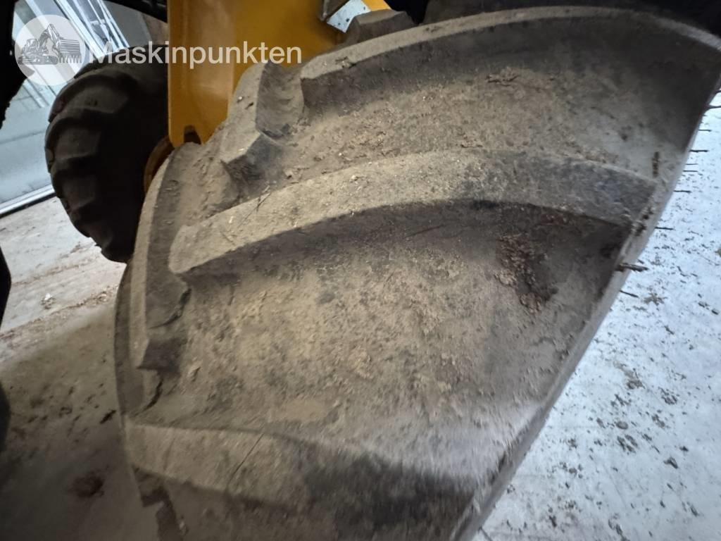 JCB 403 lizing JCB 403: slika 6 JCB 403 lizing JCB 403: slika 6