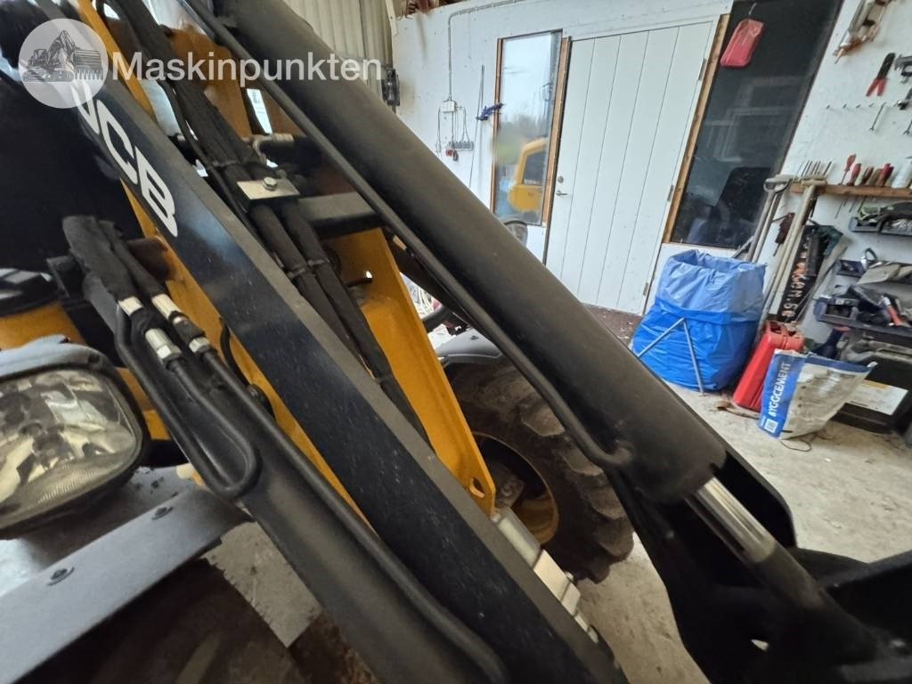 JCB 403 lizing JCB 403: slika 25 JCB 403 lizing JCB 403: slika 25