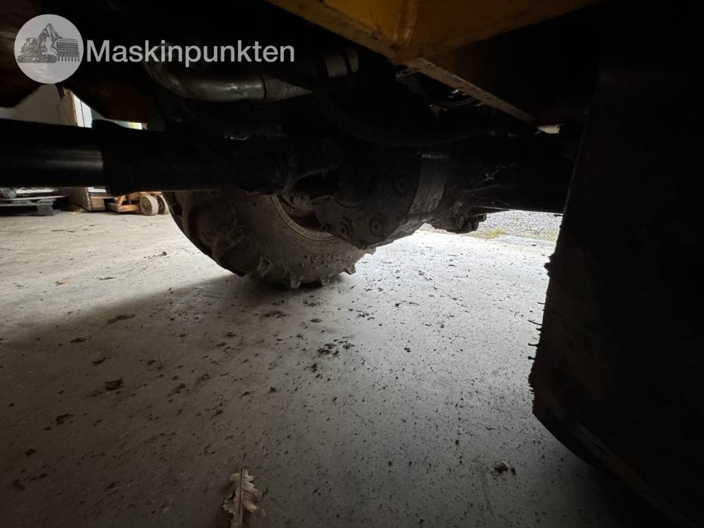 JCB 403 lizing JCB 403: slika 10 JCB 403 lizing JCB 403: slika 10