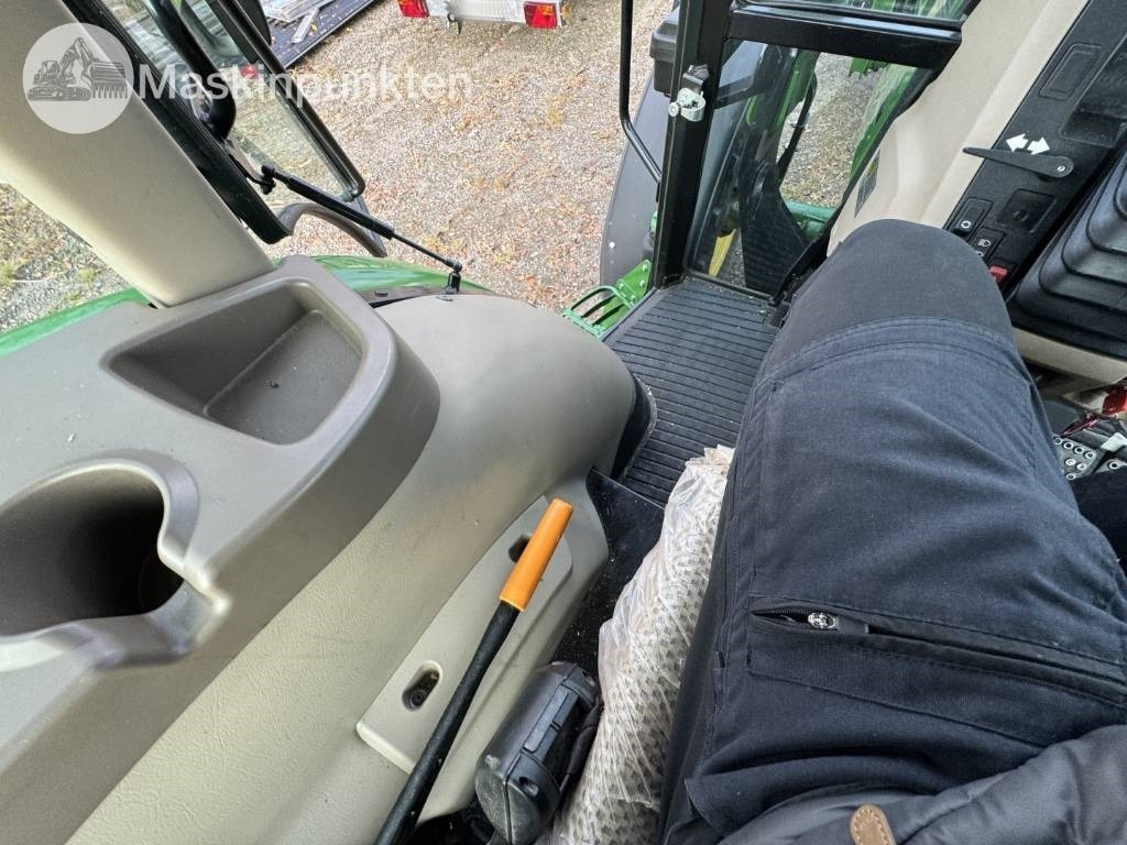 John Deere 5075 E  lizing John Deere 5075 E: slika 46