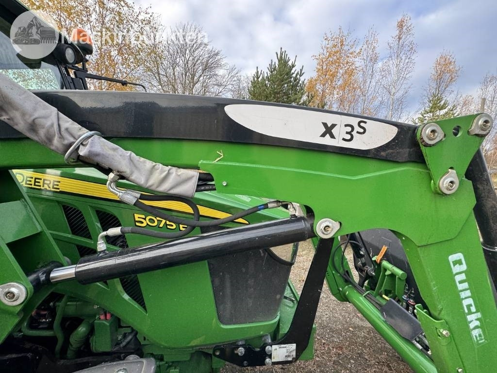 John Deere 5075 E  lizing John Deere 5075 E: slika 24