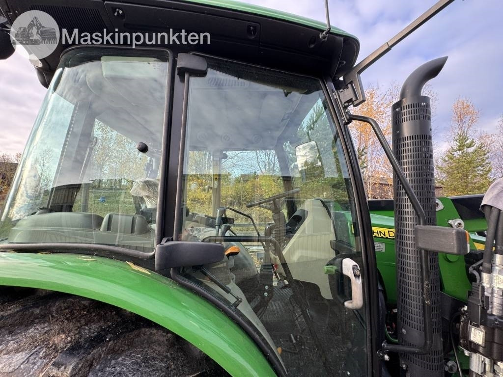 John Deere 5075 E  lizing John Deere 5075 E: slika 39