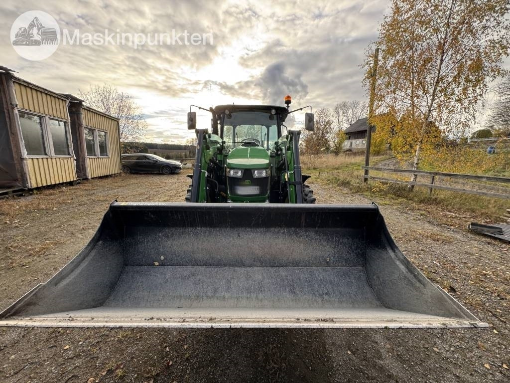 John Deere 5075 E  lizing John Deere 5075 E: slika 6