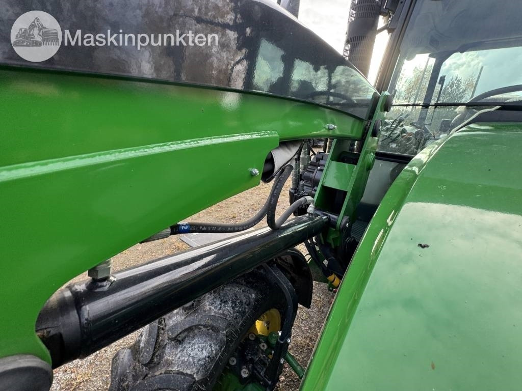 John Deere 5075 E  lizing John Deere 5075 E: slika 34