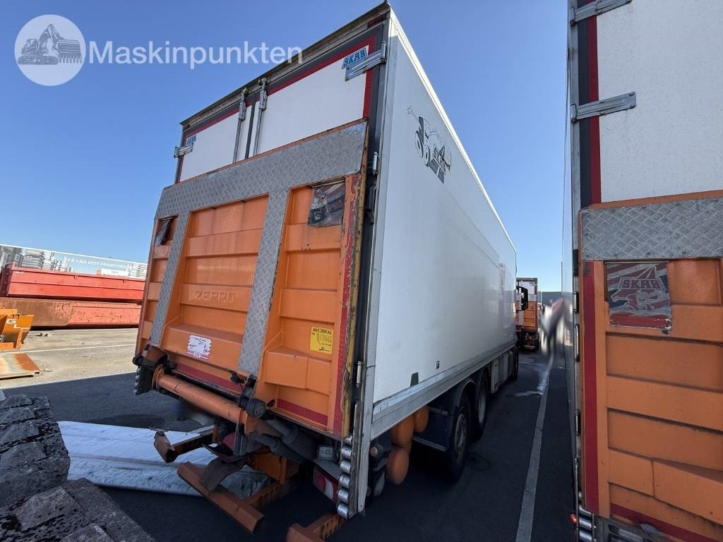 Mercedes-Benz Actros 2551 - Tovornjak hladilnik: slika 4 Mercedes-Benz Actros 2551 - Tovornjak hladilnik: slika 4