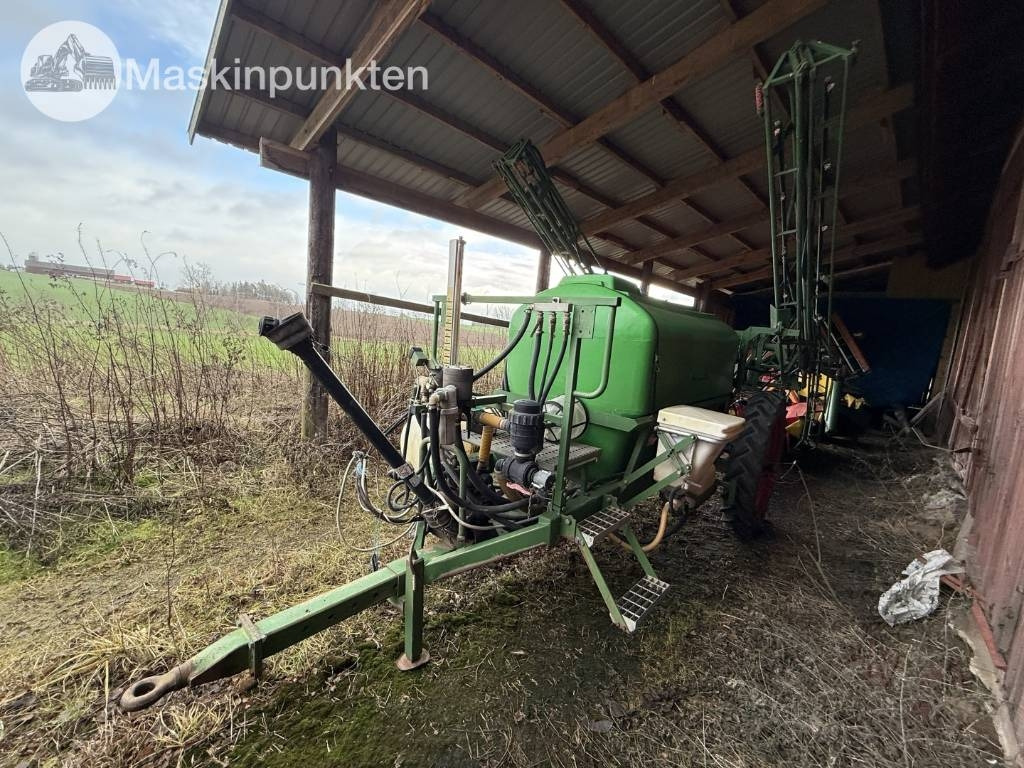 Moteska M2500 växtspruta - Vlečna škropilnica: slika 1 Moteska M2500 växtspruta - Vlečna škropilnica: slika 1