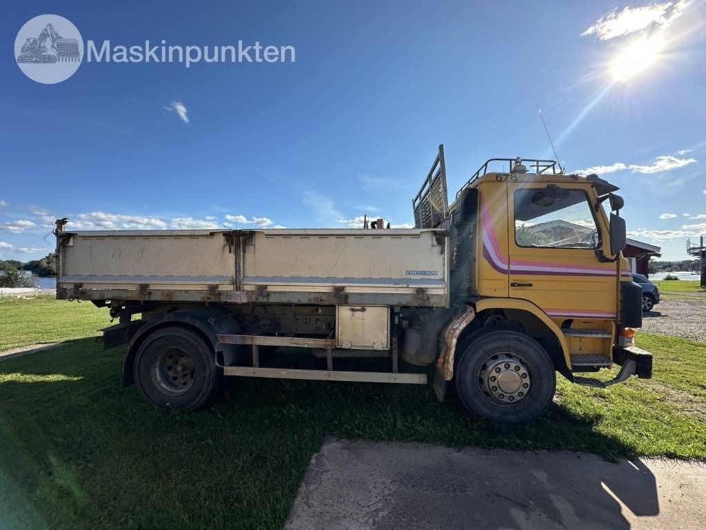 Scania P 93 HL - Tovornjak prekucnik: slika 4 Scania P 93 HL - Tovornjak prekucnik: slika 4
