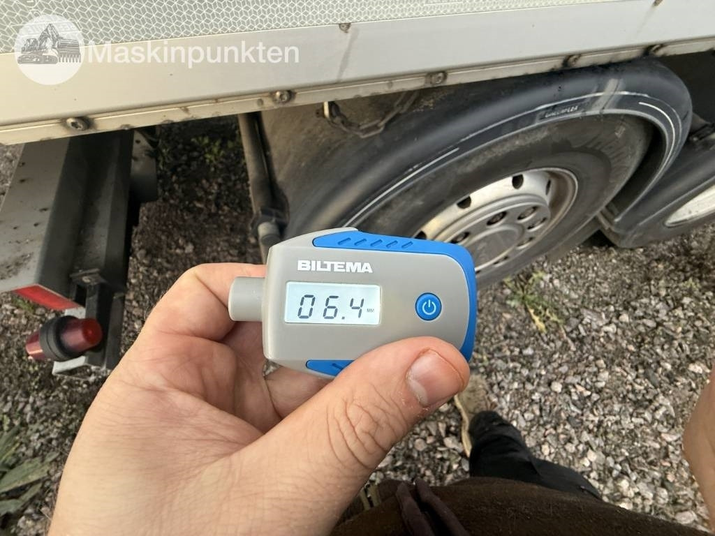 Tovornjak zabojnik Scania R 580: slika 36