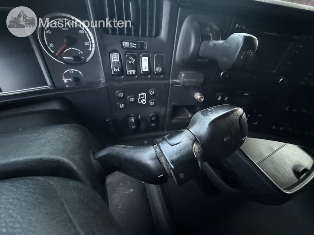 Tovornjak zabojnik Scania R 580: slika 49