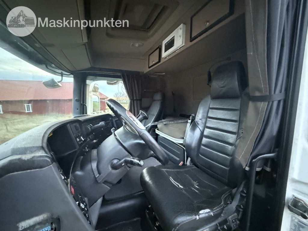 Tovornjak zabojnik Scania R 580: slika 43
