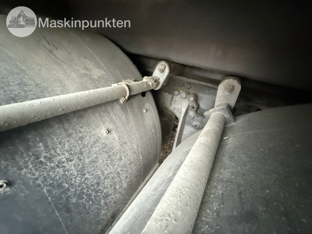 Tovornjak zabojnik Scania R 580: slika 20