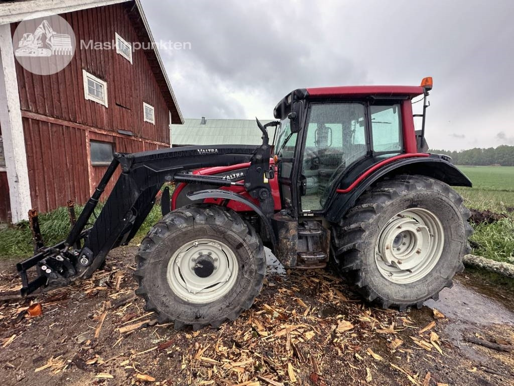 Valtra N 121 - Traktor: slika 1 Valtra N 121 - Traktor: slika 1