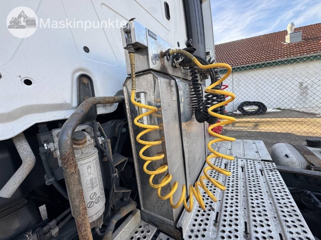 Vlačilec Mercedes-Benz Actros 963-4-C: slika 9