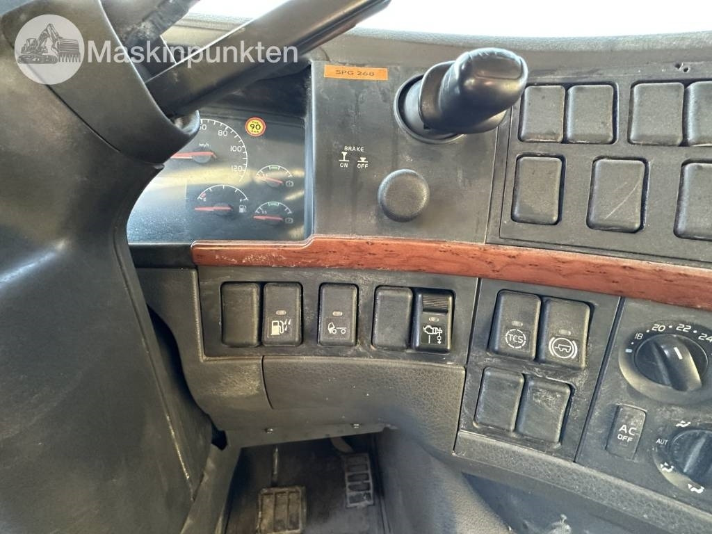 Kotalni prekucni tovornjak Volvo FH 12: slika 23 Kotalni prekucni tovornjak Volvo FH 12: slika 23