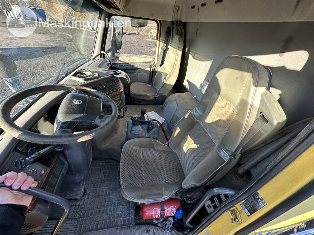 Kotalni prekucni tovornjak Volvo FH 12: slika 14 Kotalni prekucni tovornjak Volvo FH 12: slika 14