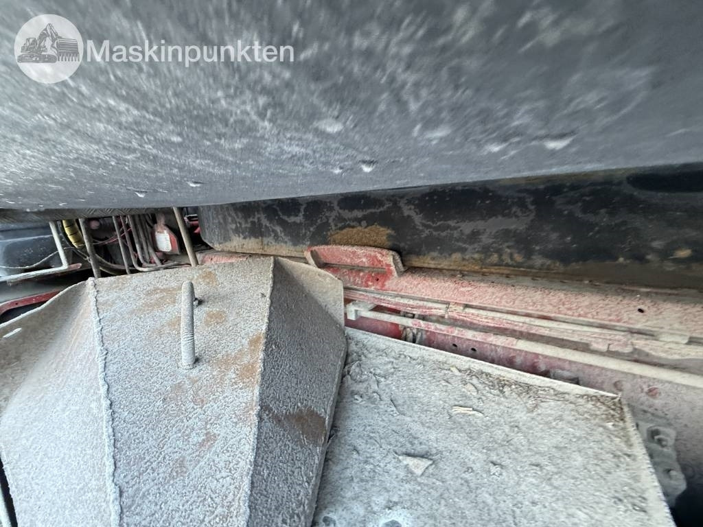 Kotalni prekucni tovornjak Volvo FH 8*4 Tridem lastväxlare: slika 50