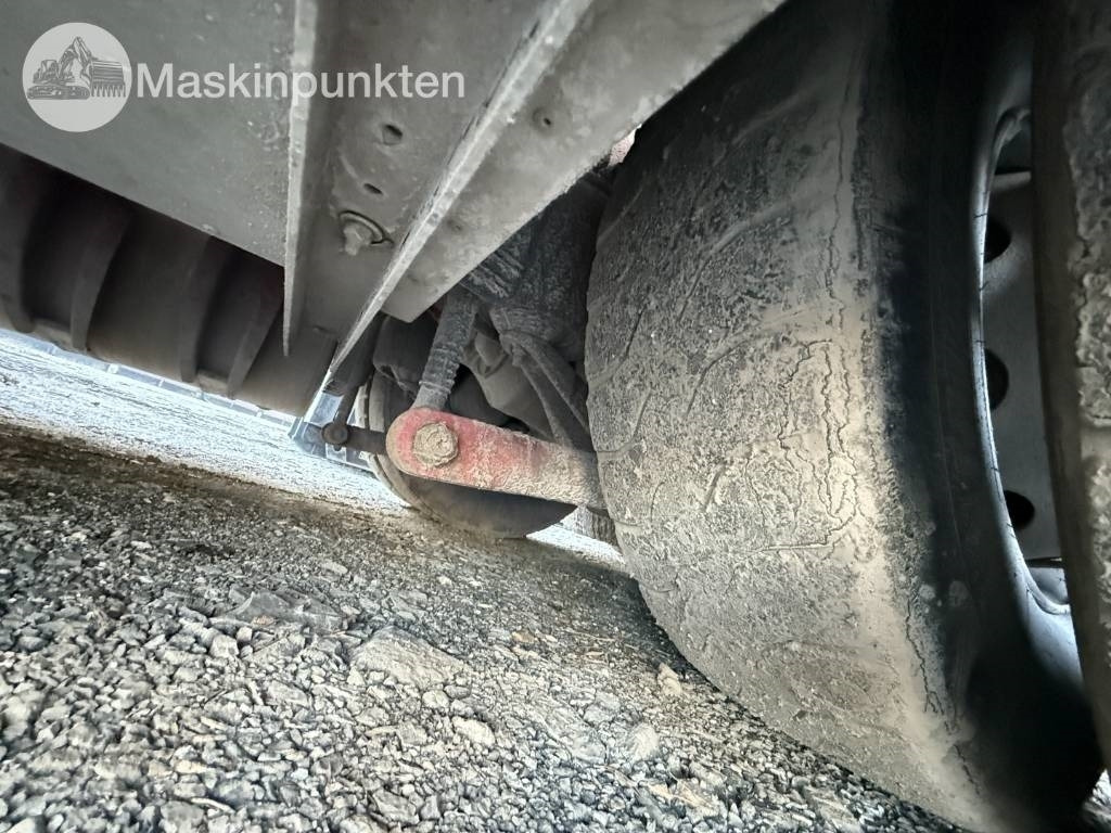 Kotalni prekucni tovornjak Volvo FH 8*4 Tridem lastväxlare: slika 19