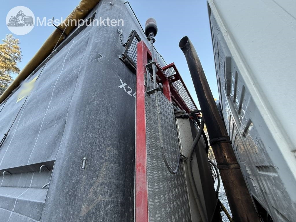 Kotalni prekucni tovornjak Volvo FH 8*4 Tridem lastväxlare: slika 32