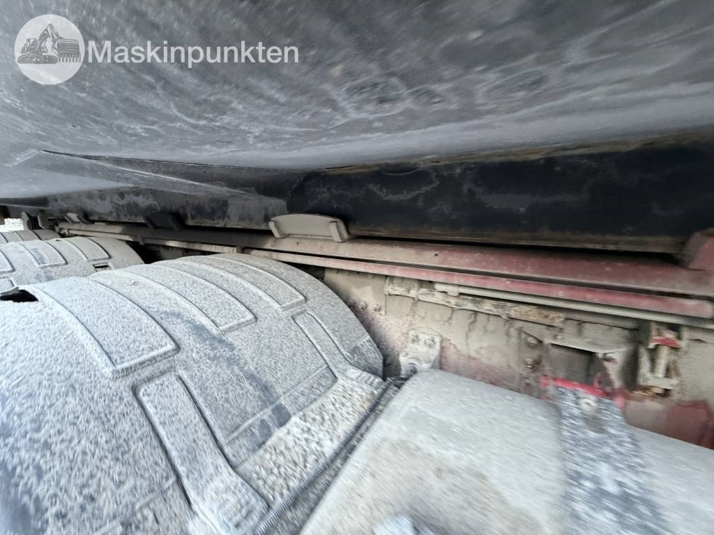 Kotalni prekucni tovornjak Volvo FH 8*4 Tridem lastväxlare: slika 35