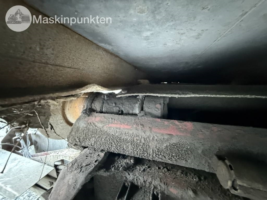 Kotalni prekucni tovornjak Volvo FH 8*4 Tridem lastväxlare: slika 43