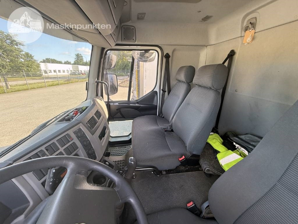 Tovornjak zabojnik Volvo FL 240: slika 11