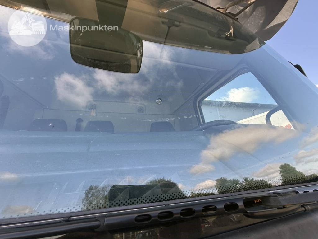 Tovornjak zabojnik Volvo FL 240: slika 50