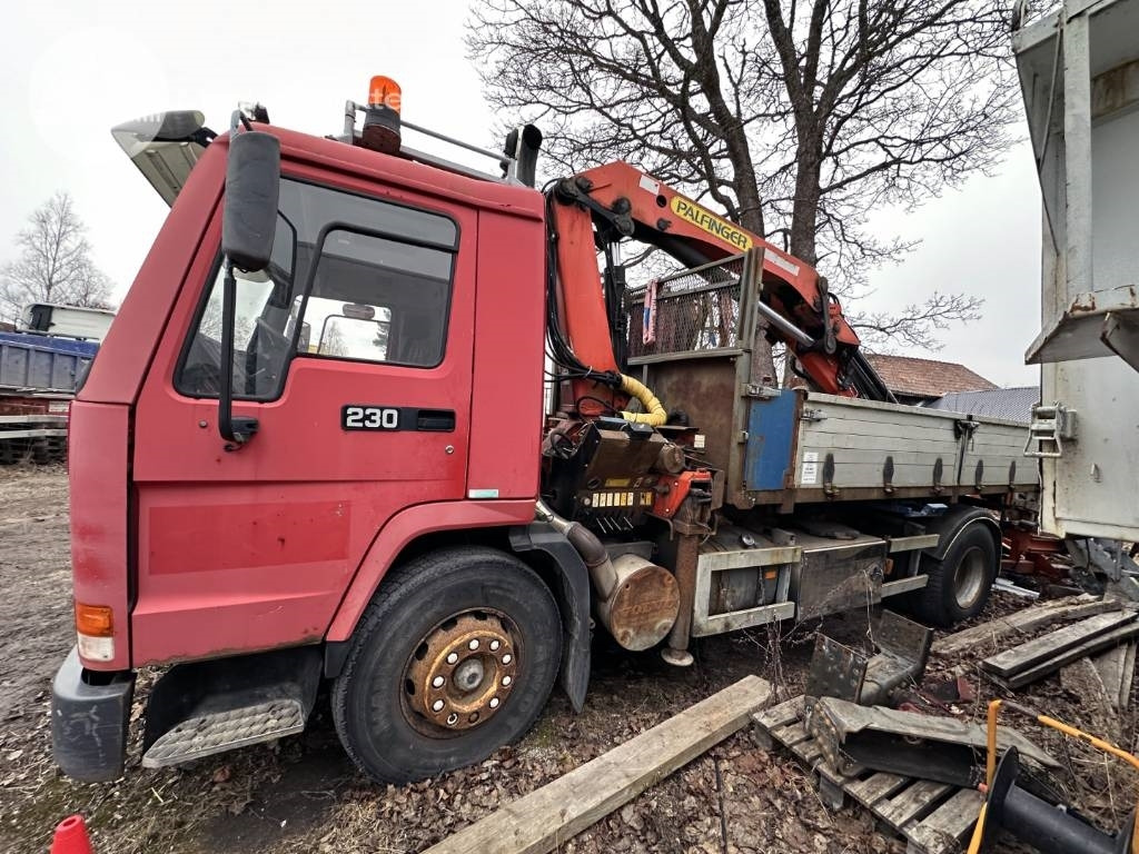 Volvo FL7 - Tovornjak z dvigalom: slika 2 Volvo FL7 - Tovornjak z dvigalom: slika 2