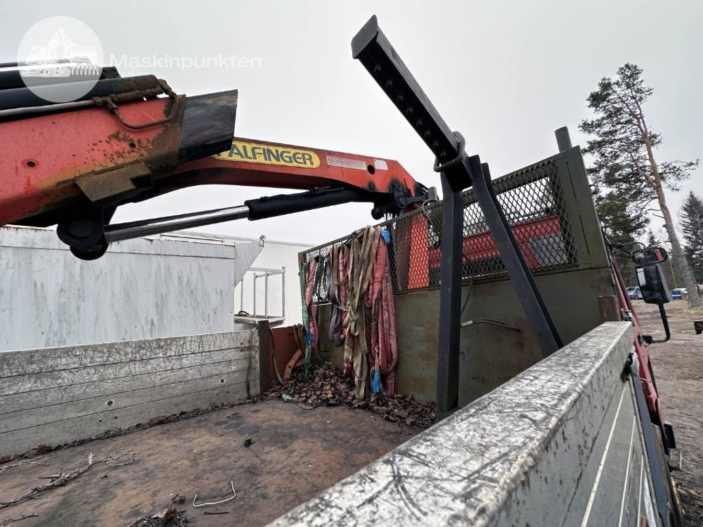 Tovornjak z dvigalom Volvo FL7: slika 45