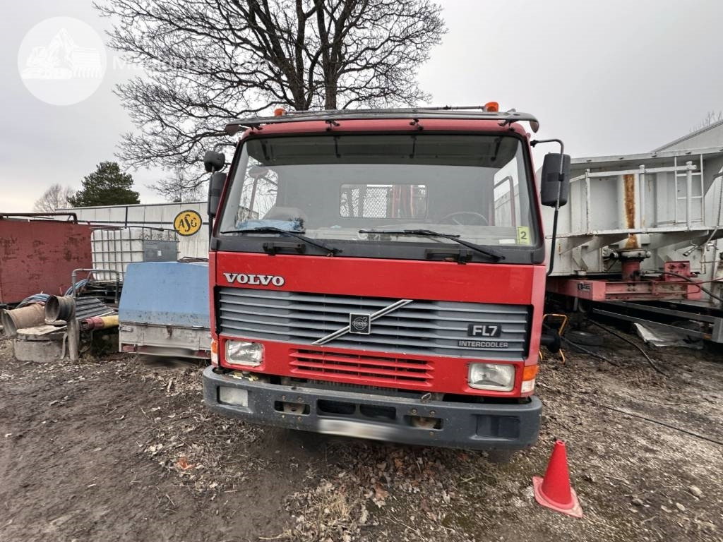 Volvo FL7 - Tovornjak z dvigalom: slika 3 Volvo FL7 - Tovornjak z dvigalom: slika 3