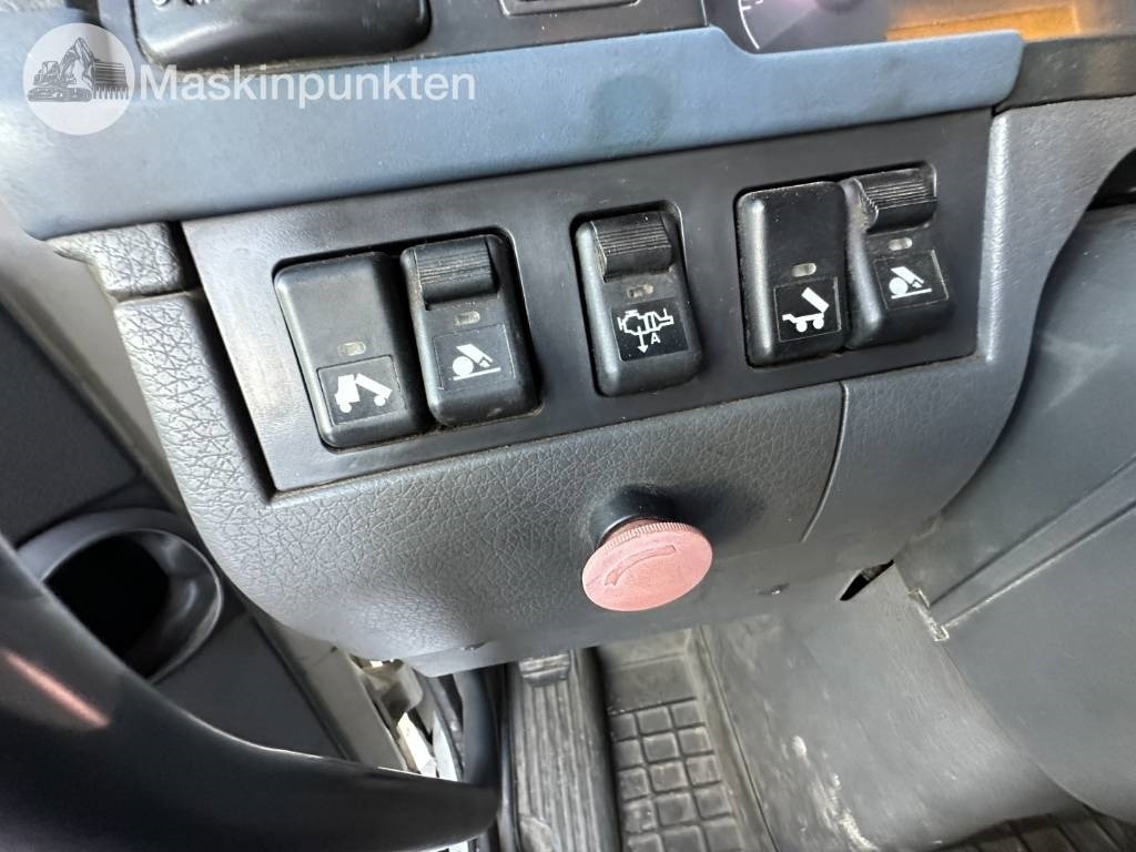 Tovornjak z dvigalom Volvo FM 480: slika 21 Tovornjak z dvigalom Volvo FM 480: slika 21