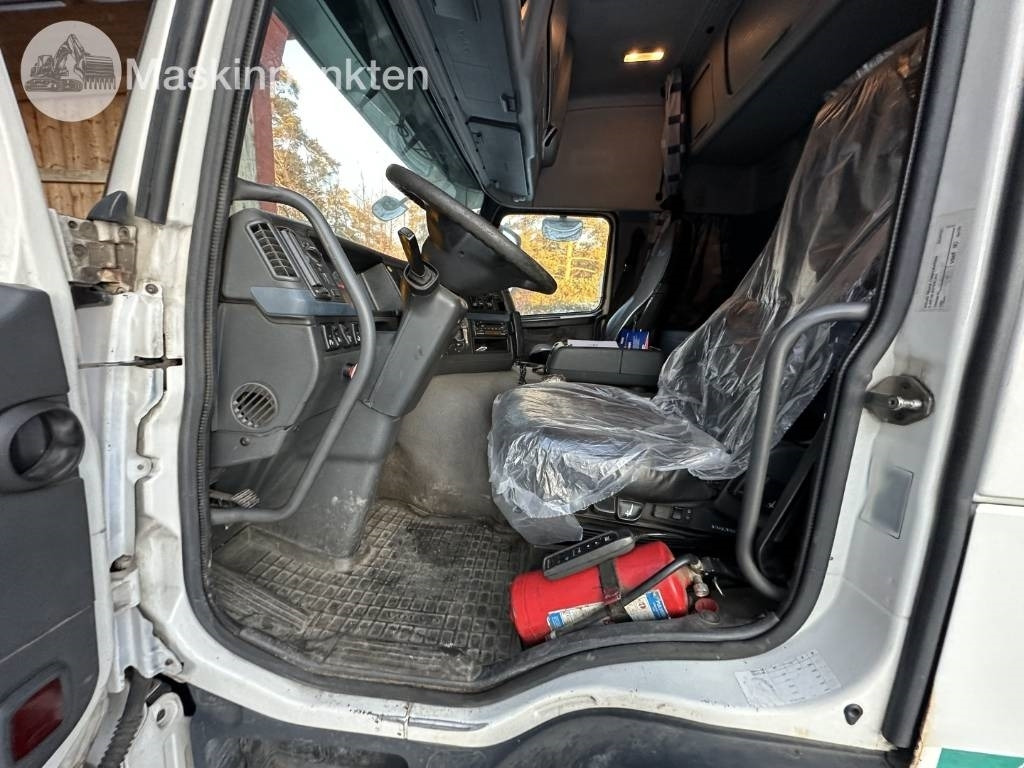 Tovornjak z dvigalom Volvo FM 480: slika 11 Tovornjak z dvigalom Volvo FM 480: slika 11